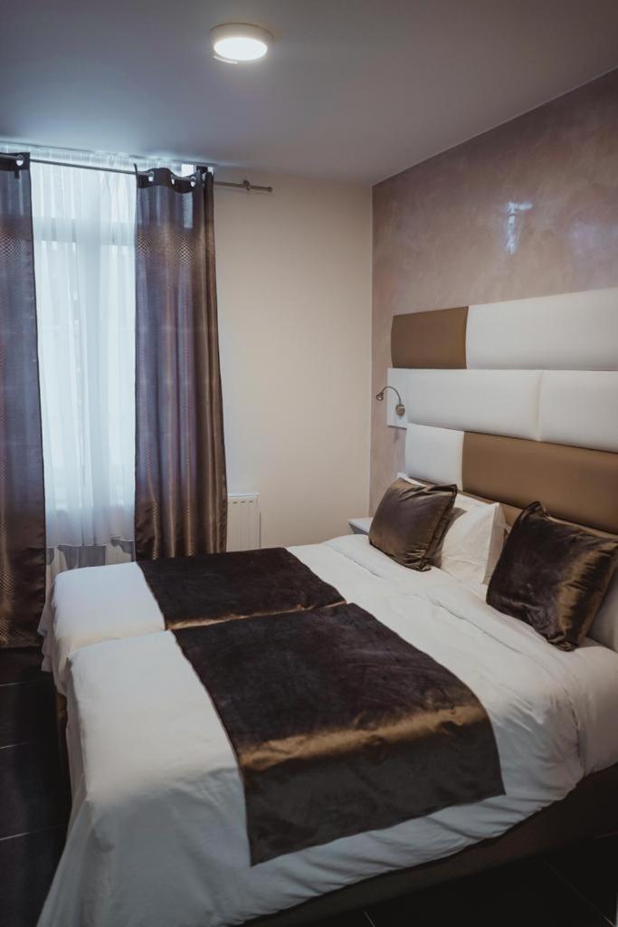Hotel Onyx Expo Jette Zewnętrze zdjęcie