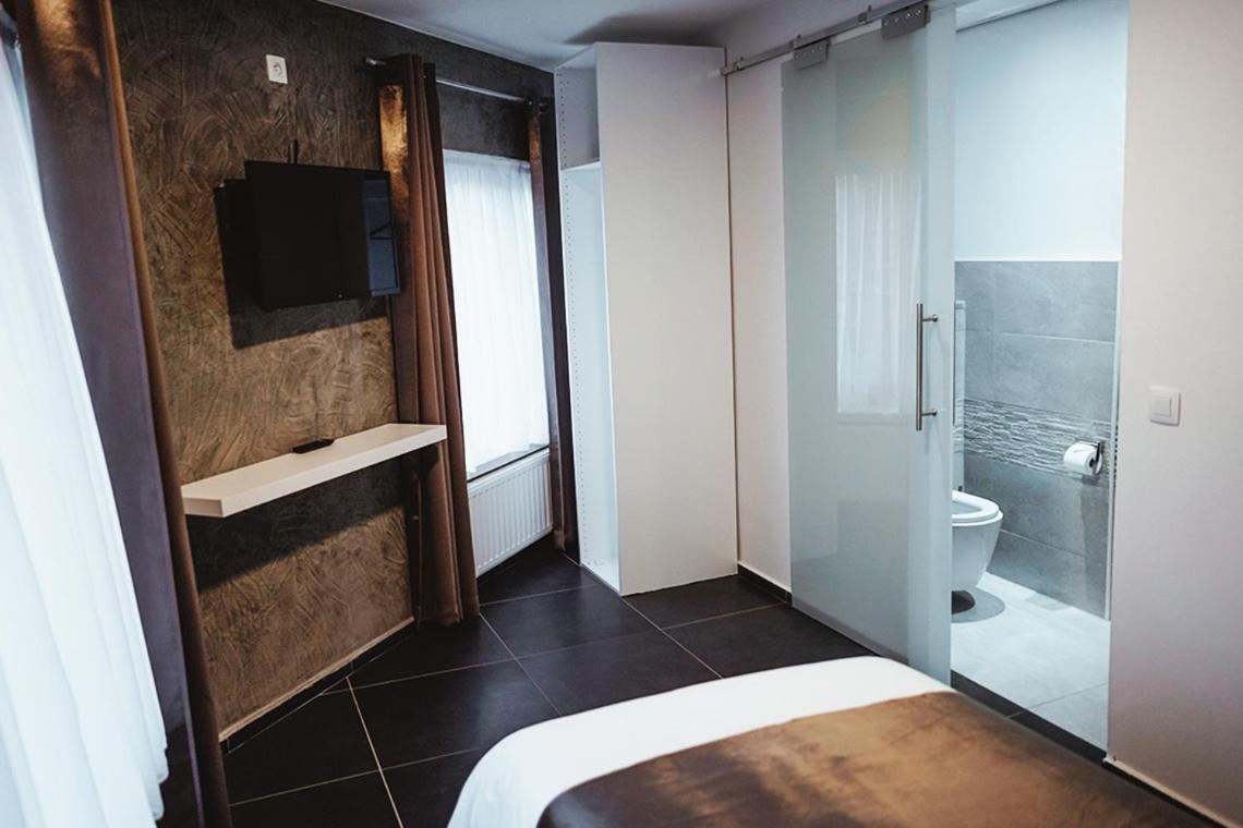 Hotel Onyx Expo Jette Zewnętrze zdjęcie